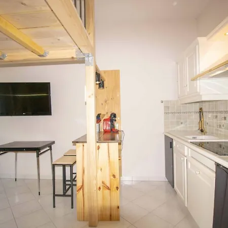 Appartement Cosy And Bright Studio At 1 Min Walk From The Sea Fréjus